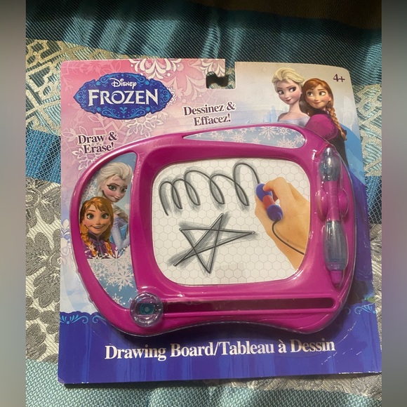 New Disney Frozen Drawing Board - Picture 3 of 3
